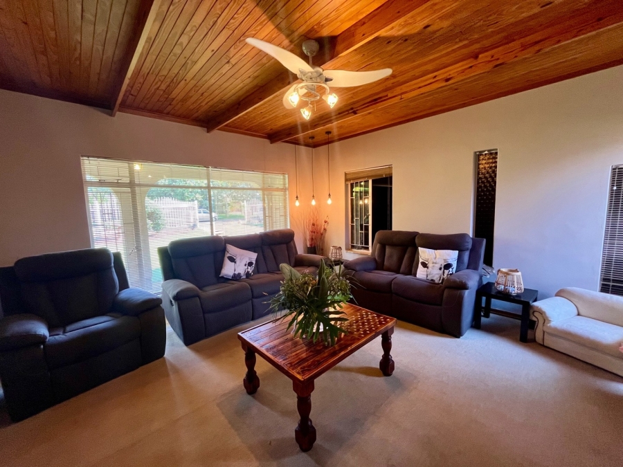 3 Bedroom Property for Sale in Flamwood North West